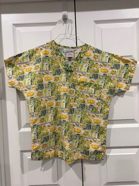 Smart S.C.R.U.B.S. 1 Pocket V-Neck Scrub Top in Easter print.